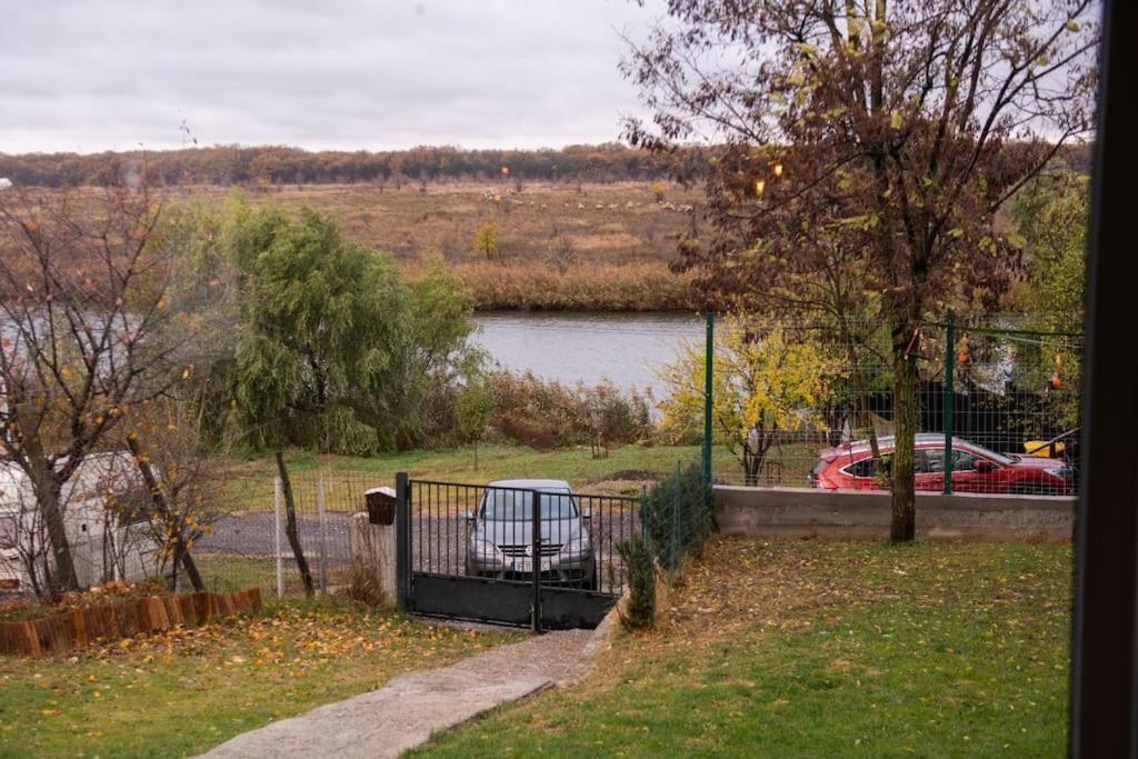 Family Home, Near Therme/Airport/ Lake, Balotesti Caciulati Exterior photo
